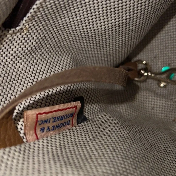 Dooney and Bourke handbag - Picture 9 of 12